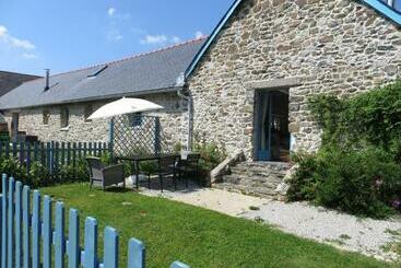 Пансион Corentin Cottages Stewart Morpurgo