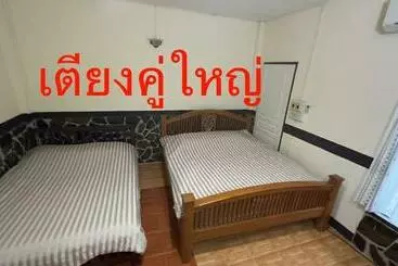 Hotel ช่อฟ้า การ์เด้น