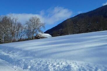 مبيت وإفطار La Grange