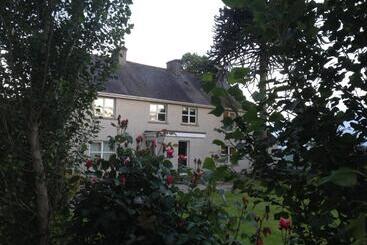 Bed & Breakfast Lisieux House On Lough Neagh