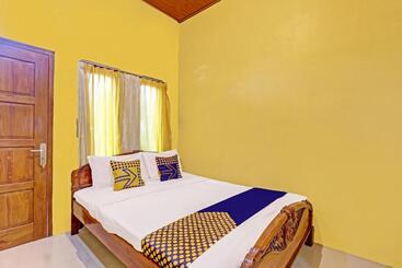 Capital O 91650 Hotel Pratama