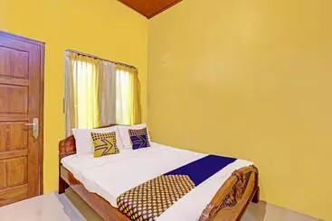 Capital O 91650 Hotel Pratama