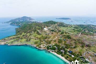 Sichang Marina Resort