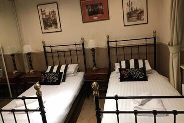 בית מלון כפרי Arden Guest House B&b   Nec Birmingham   Birmingham Airport