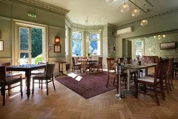 هتل Worplesdon Place