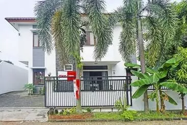 Hôtel Karawaci Taman Permata Tiga Mitra Reddoorz