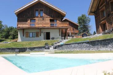 Pensión Les Chalets De Ludran