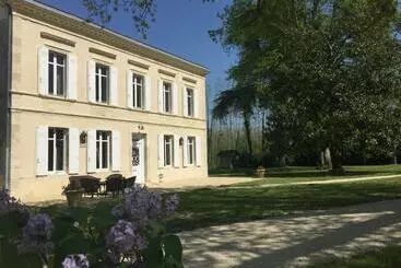 Bed and Breakfast Domaine Cazenave