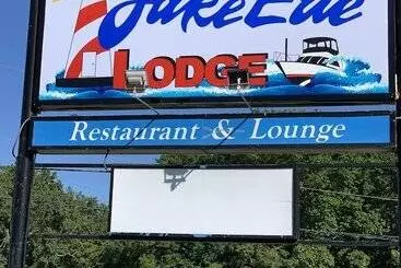 Motelli Lake Erie Lodge