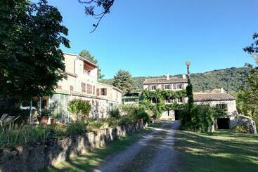 مبيت وإفطار Domaine Des Goudis