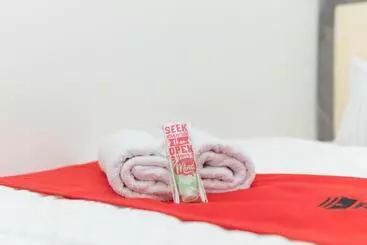 Hotel Reddoorz Near Bundaran Ciceri