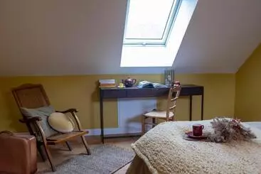 ペンション Domaine Des Pousses, Chambres D Hôtes Au Coeur D Un Village De Campagne