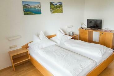 بنسيون Haus Ingrüne