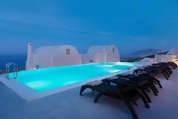 Chalets Dome Santorini Resort