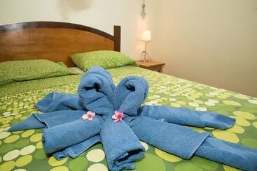 هتل Dive Hut   Boutique Apartments