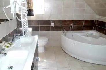 酒店 Hôtel Restaurant Les Collines