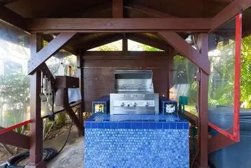 Otel Napili Sunset Beach Front Resort