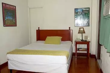 ホテル Villa Serena Flor Blanca