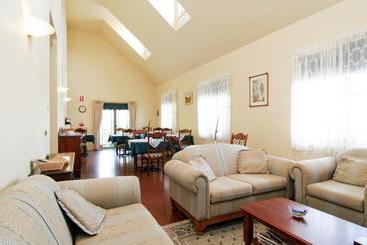 ベッドアンドブレックファースト Melba Lodge