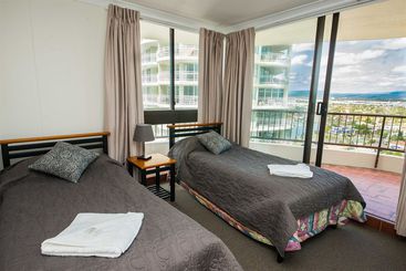 Broadwater Shores Waterfront Apartments