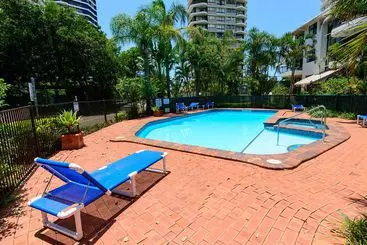 Broadwater Shores Waterfront Apartments