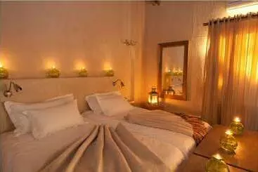 هتل Emanya At Etosha Game Lodge