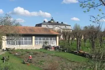 ホテル Wärdshuset Gammel Tammen österbybruk