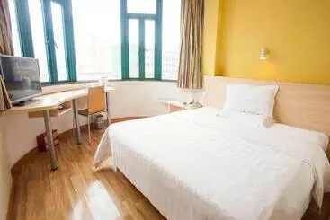 호텔 7 Days Inn Beijing Pingguoyuan Subway Station Jinding North Street