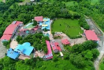Hunky Dory Resort And Spa