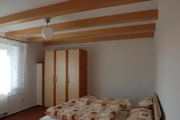 Majatalo Penzion Na Devitce
