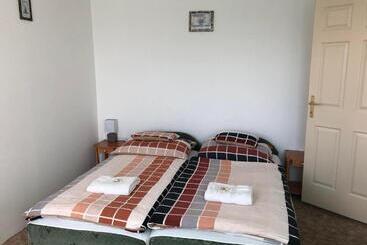 צימר Korona Panzió