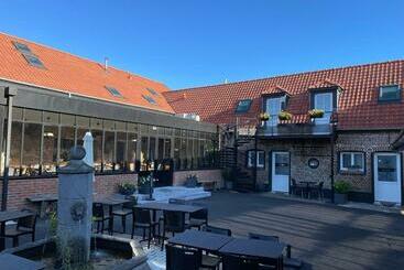 Nocleg ze śniadaniem Le Domaine D Helant