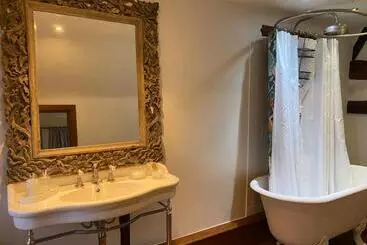 Hood Lane Farm B&b