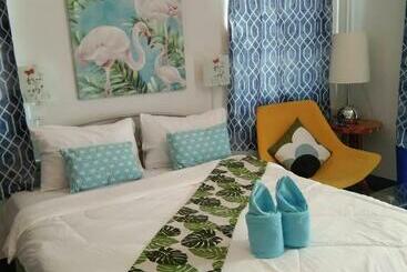 Hotel Cessna Park Resort And