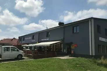 ペンション Penzion Alvarez