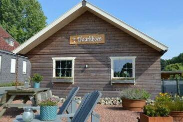 مبيت وإفطار T Waarkhoes