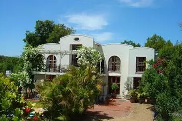 Majatalo At Villa Fig Guest House