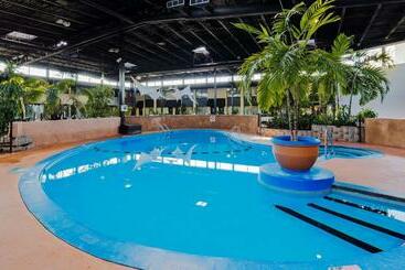 Radisson Hotel Montreal Airport