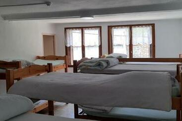 ユースホステル Auberge De Sauze