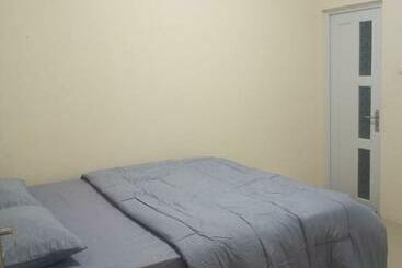 Pensão Awzguesthouse