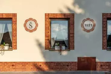 Restaurace Pension Vinařství U šťastných