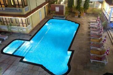 Hotel Marina Bay Beach Resort