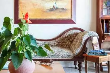 فندق Moonglow Guest House