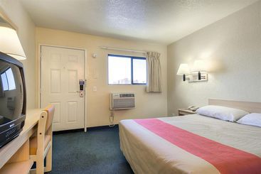Motel 6 Anaheim Stadium - Orange