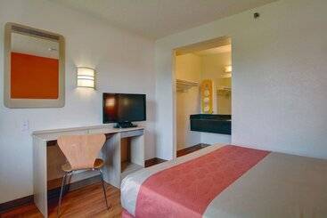 Motel 6wethersfield, Ct  Hartford