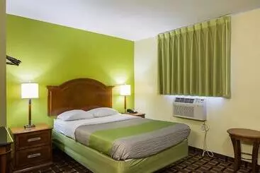 شقة فندقية Savannah Garden Inn