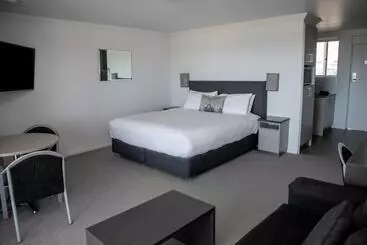 Amooran Oceanside Apartments And Motel