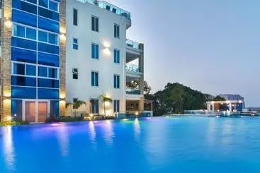 Hotel Grand Laguna Beach Properties By Caribe Stays