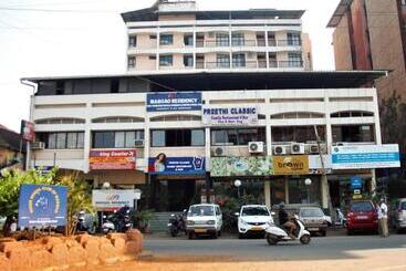 ホテル Margao Residency