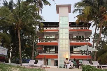 Hotel Alleppey Palm Beach Resort & Cafe